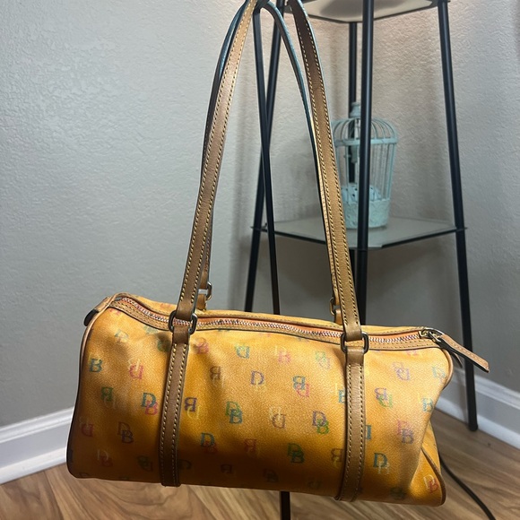 Dooney & Bourke Handbags - Dooney & Bourke Tan Leather Shoulder Bag